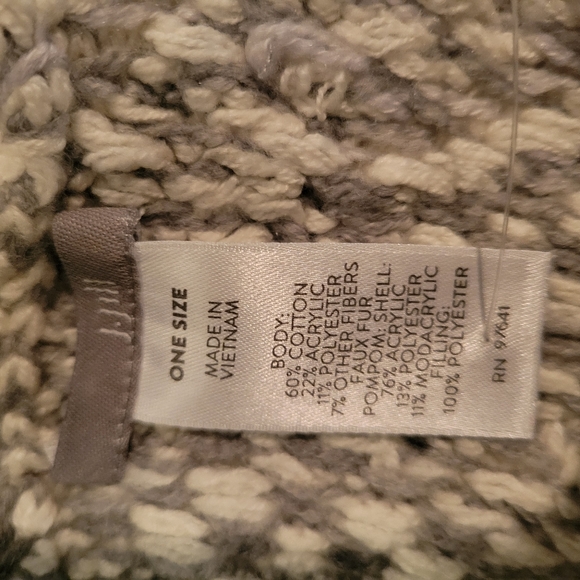 J Jill Grey and White Knit Hat O/S NWOT  Faux Fur Large Pom Pom - Picture 7 of 9